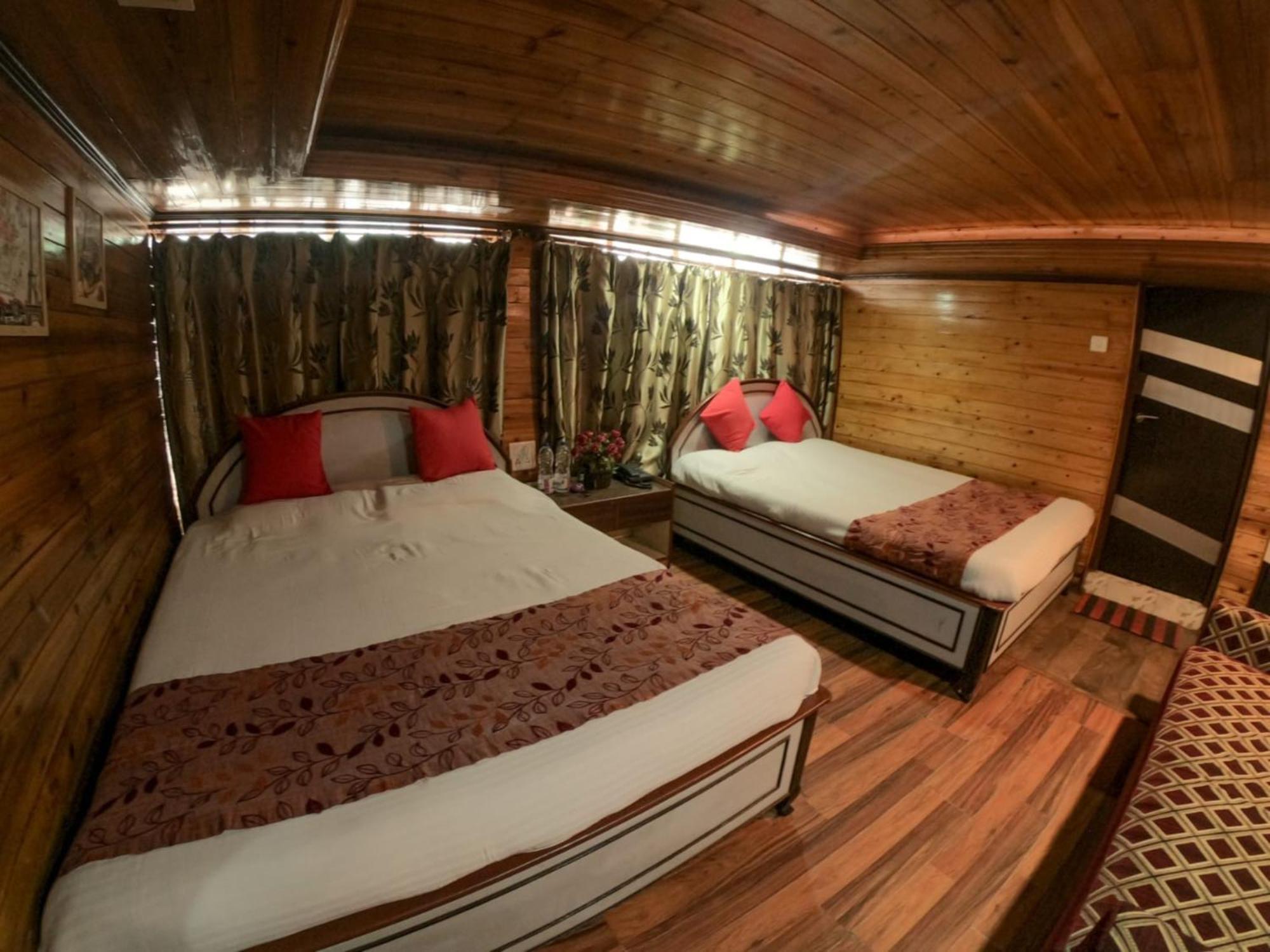 Grg Broadway Mall Road Darjeeling By Royal Collection Hotel Εξωτερικό φωτογραφία
